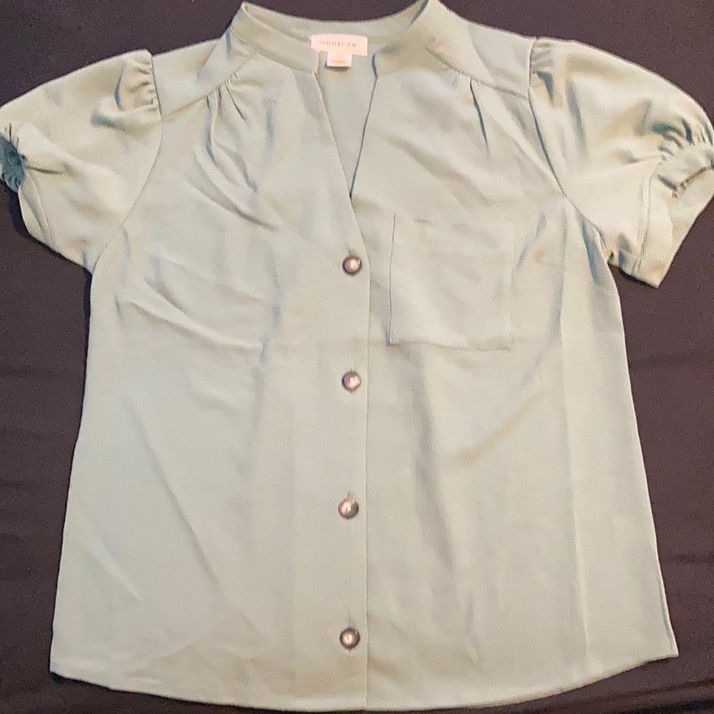 Women’s tea green Monteau size small